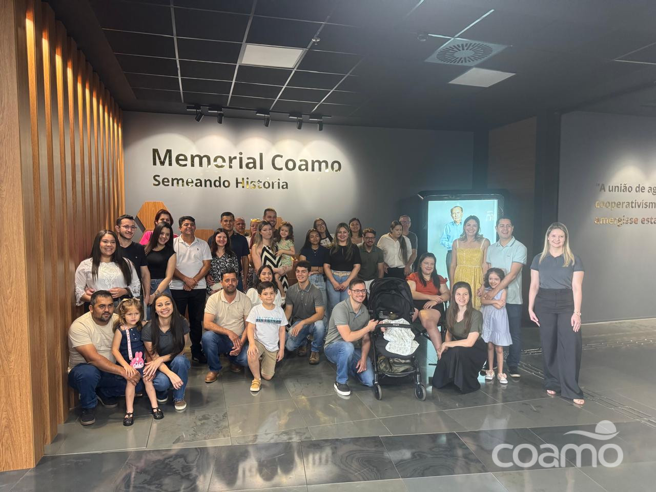 Funcionários e familiares da Gelog se encantam com Memorial Coamo