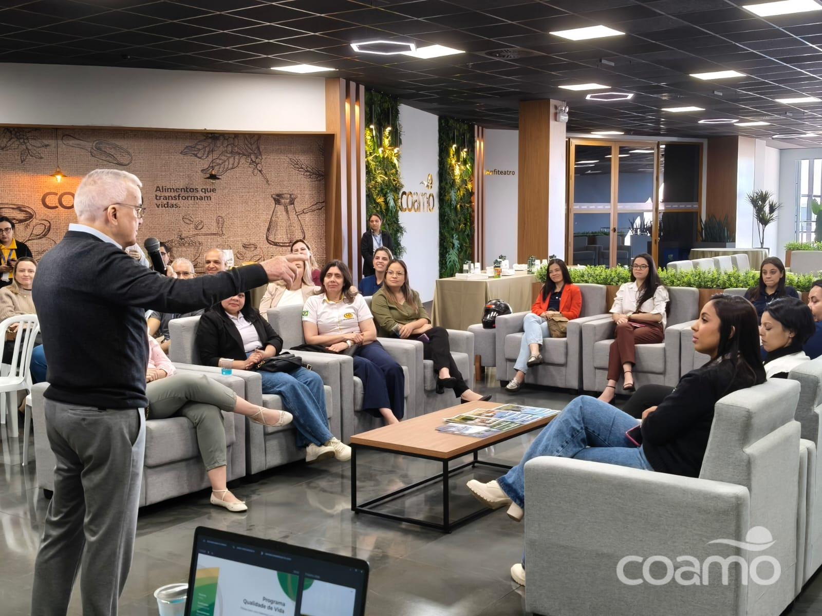 Coamo recebe Hub de RH de Campo Mourão